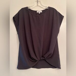 Gilli short sleeve tie front top in a dark grey/charcoal color size L